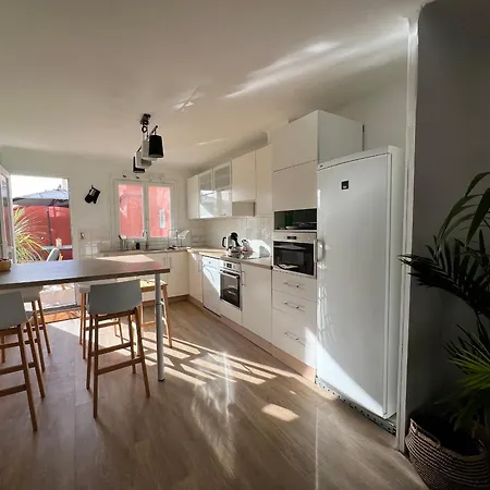 Charmante Maison 3 Avec Wifi A La Chaume, Proche Plages, Bbq, Garage, Ideale Familles - Fr-1-485-165 Hébergement de vacances Les Sables-dʼOlonne